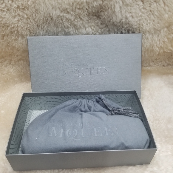 McQueen Knuckle Box Chiffon Clutch - Picture 8 of 9